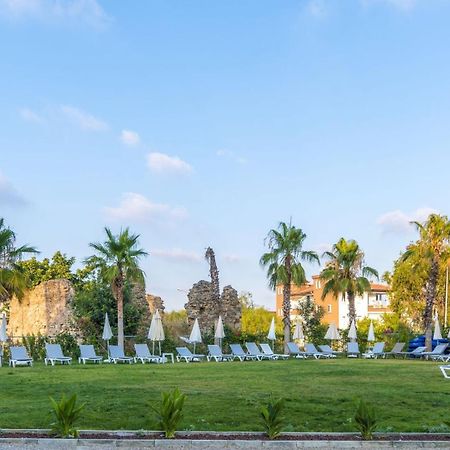 Side Square Hotel Bagian luar foto