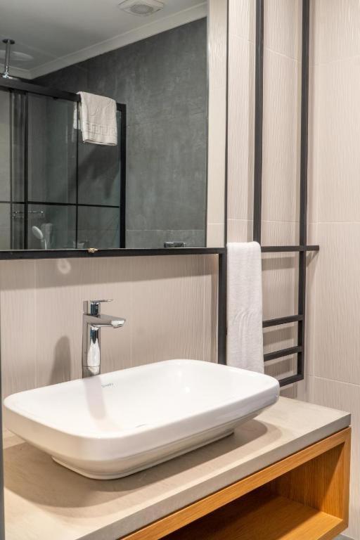 Side Square Hotel Bagian luar foto