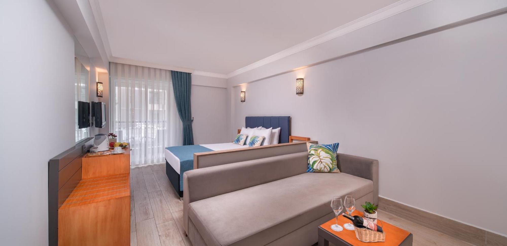 Side Square Hotel Bagian luar foto