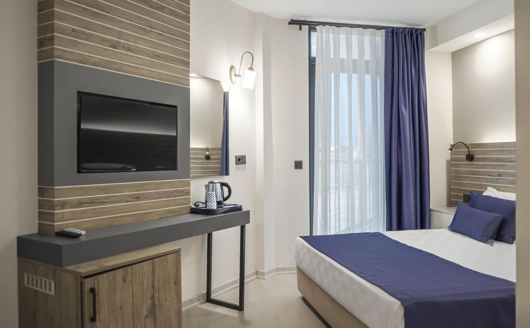 Side Square Hotel Bagian luar foto